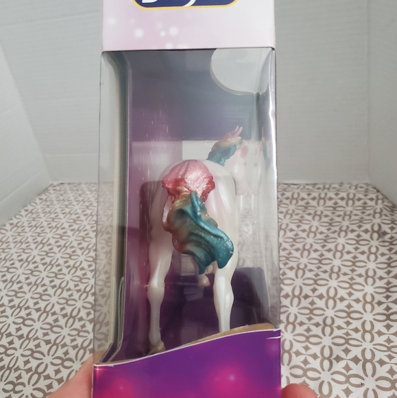 Breyer Sugar Megical Unicorn. - Picture 11 of 16